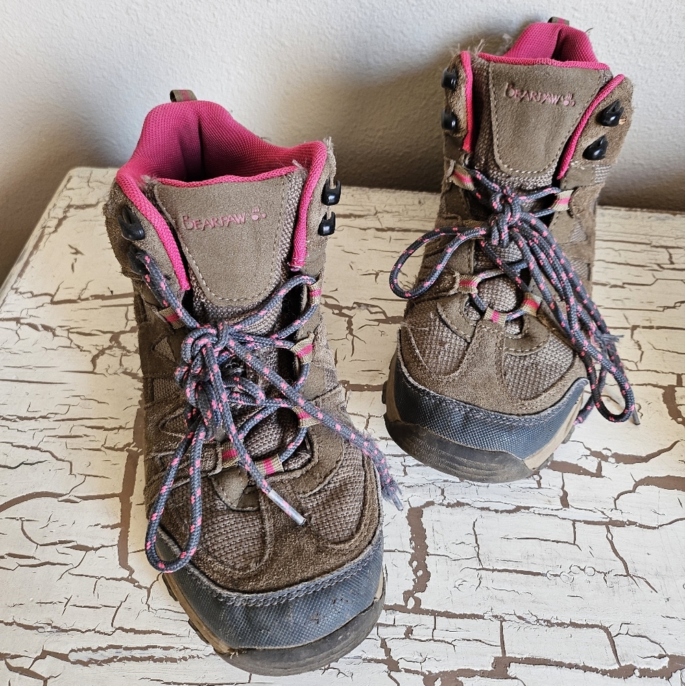 3/$15 Bearpaw Hiking Shoes/Boots 6 *See Description